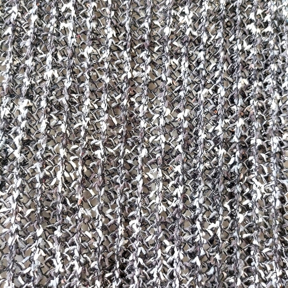 Knitted Sequined Hi-Low Top - Picture 4 of 7